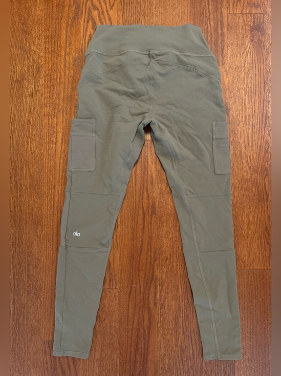 ALO Yoga Pants - ALO Olive Green Cargo Leggings with Side Pockets